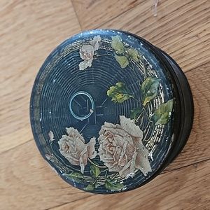 Antique Tindeco rose basket tin